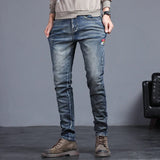Corey - Tapered Jeans with Subtle Wash