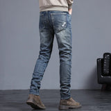 Corey - Tapered Jeans with Subtle Wash